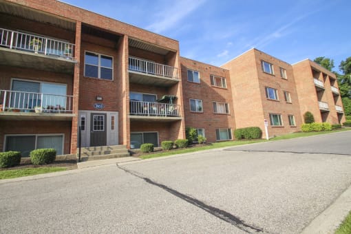 apartment building at Aspen Village, Cincinnati, 45238