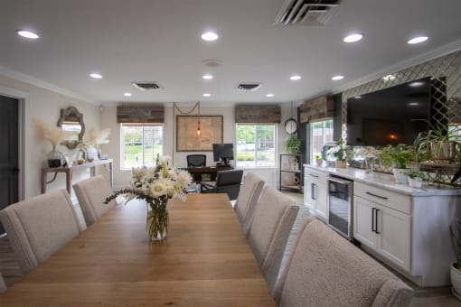 This is a photo of the leasing office interior at Deer Hill Apartments in Cincinnati Ohio.