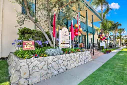 the building in which the hotel is located at Copa Ladeene Apartments, Torrance