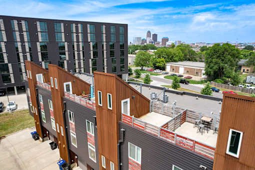 A modern apartment building with a view of the city skyline. at Eagle View Lofts, Des Moines, IA, 50309