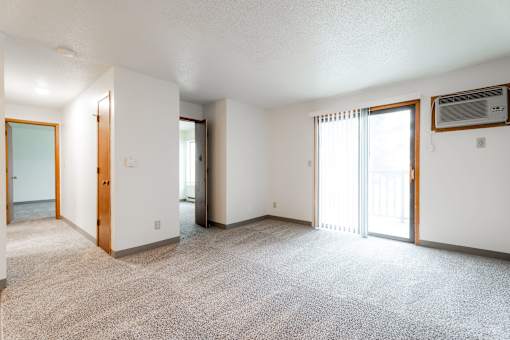 Carpeted Bedroom at Bristol Ridge, Urbandale, IA, 50322