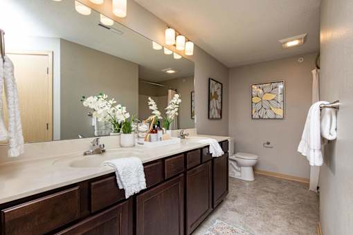 Luxurious Bathroom at Lake Shore Apartments, Ankeny, IA