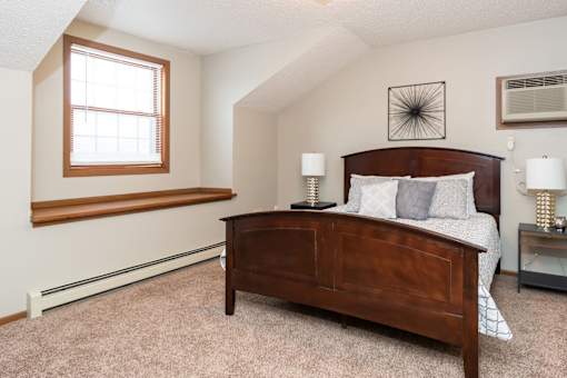 Gorgeous Bedroom at Creekstone Falls, South Dakota, 57106