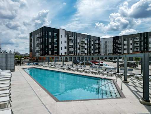 Pool View at Linc, Des Moines, IA, 50309