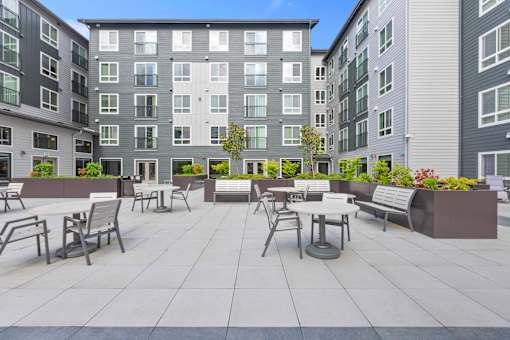Court yard lots of seating