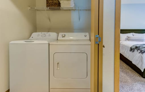 apartment-laundry1100x700