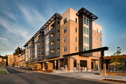 Elegant Exterior View Of Property at Discovery Heights, Washington