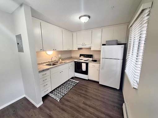 Brewster Place Apartments Saint Paul, MN Kitchen