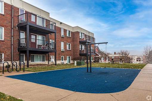 Rolling Hills Apartments, St Paul, MN