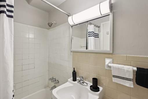 Como Court Apartments, 1 Bedroom, Minneapolis, Dinkytown
