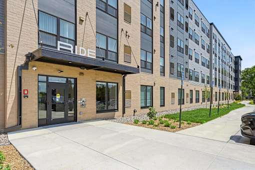 Ride Apartments, Little Canada, MN