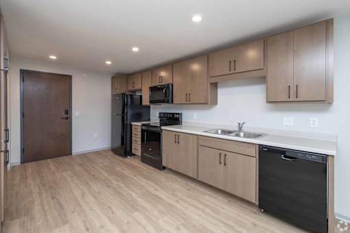 Lakefield Apartments, Uptown, Lynlake, Minneapolis, MN