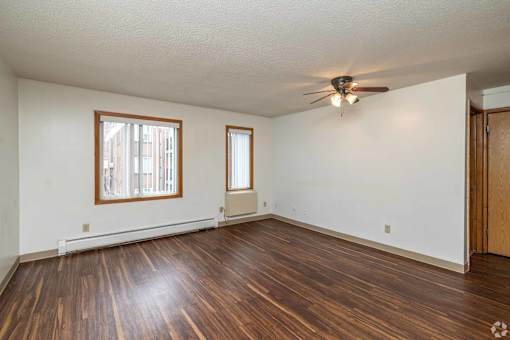 Rolling Hills Apartments, St Paul, MN