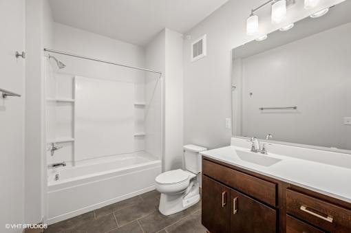 Lake Street Dwelling, Minneapolis, Minnesota