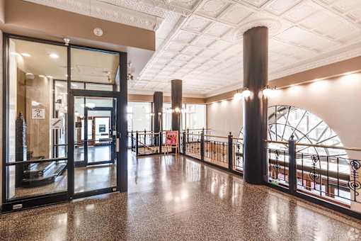Pioneer Endicott St. Paul, Minnesota Skyway