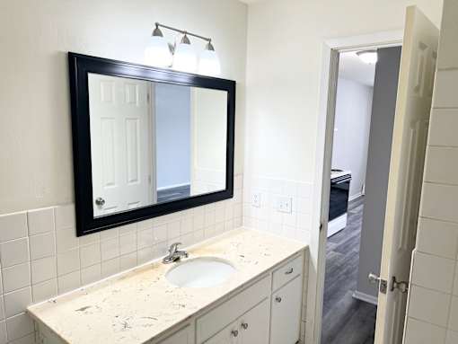 Bellaire Estates Bathroom, White Bear Lake, Minnesota