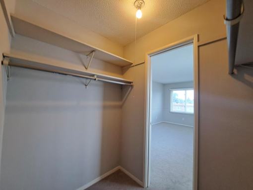 Corinthian Apartments Richfield, MN Closet