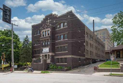 225 Place, Exterior, Loring Park, Minneapolis, Minnesota