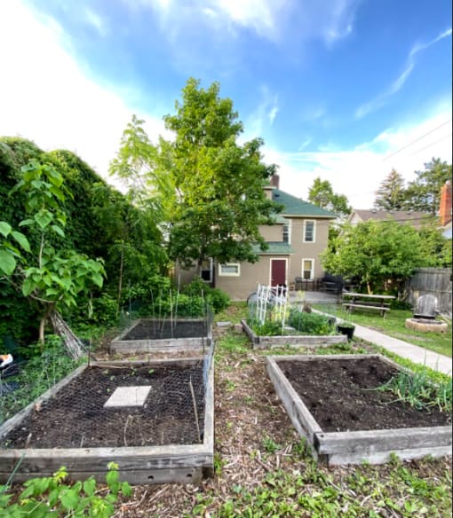 Colonial Flats Garden, Minneapolis, Minnesota 