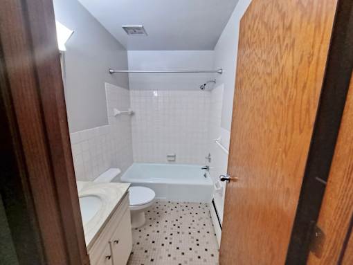 Lake Phalen Place Saint Paul, Minnesota Bathroom