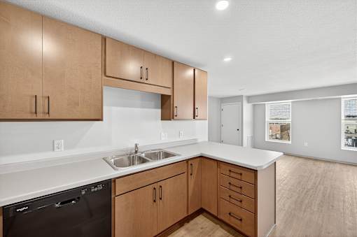 Lakefield Apartments, Uptown, Lynlake, Minneapolis, MN
