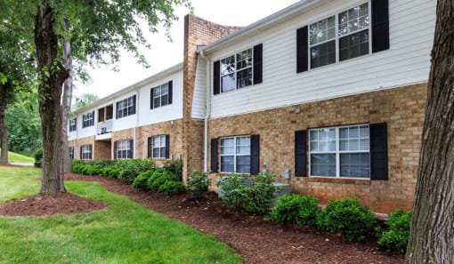 2--Exterior-Building-Sumter-Square-Raleigh-NC