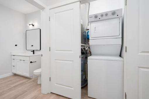 In Home Full Size Washer And Dryer at Crossline, Ohio