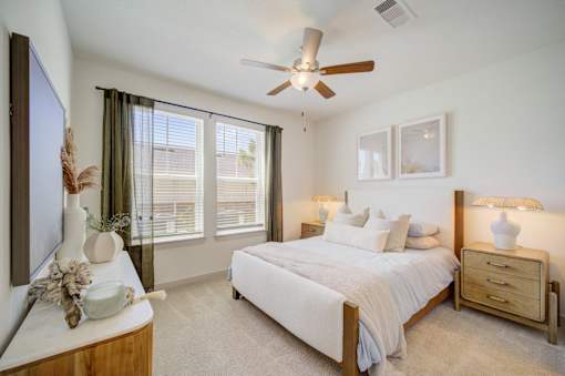 Cozy Bedroom at The Enclave at Deer Moss Creek, Niceville, 32578