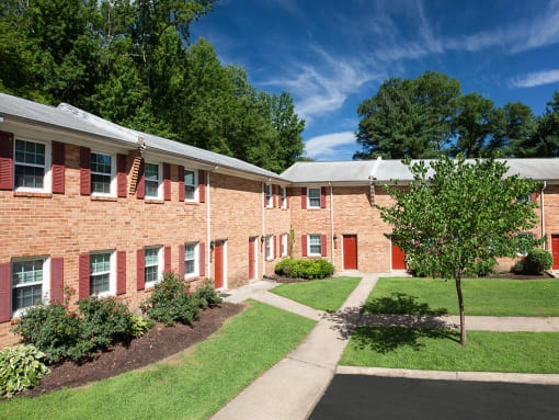 Exterior Highland Woods rentals in Richmond VA