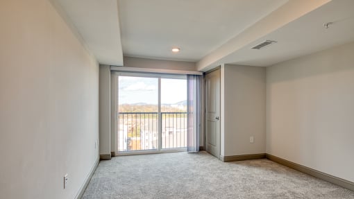 unfurnished Bedroom  at The View at Blue Ridge Commons Apartments, Roanoke, VA, 24017