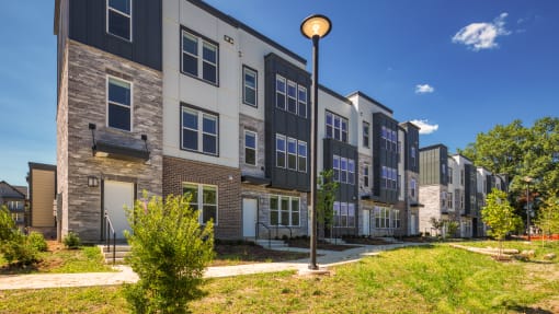 our apartments offer a clubhouse at Ainsworth, Virginia