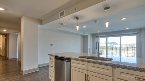 Kitchen area decorat The View at Blue Ridge Commons Apartments, Roanoke, VA, 24017