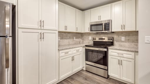 Kitchen   at The View at Blue Ridge Commons Apartments, Roanoke, Virginia