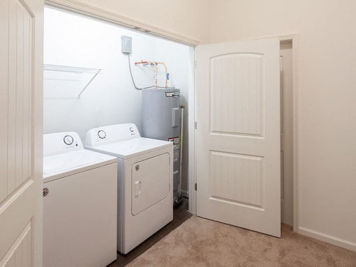 Full-size washer & dryer at Logans Landing