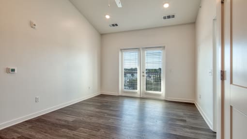 Unfurnished Living Area at The Port at East Beach Apartments and Marina, Norkfolk, VA, 23518