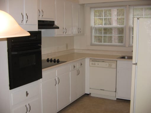 Kitchen Chateau Terrace Apartments in Wilmington NC 2