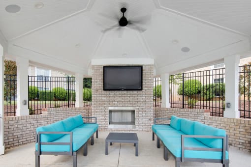 Outdoor Lounge Area at Montecito West in North Carolina 27609