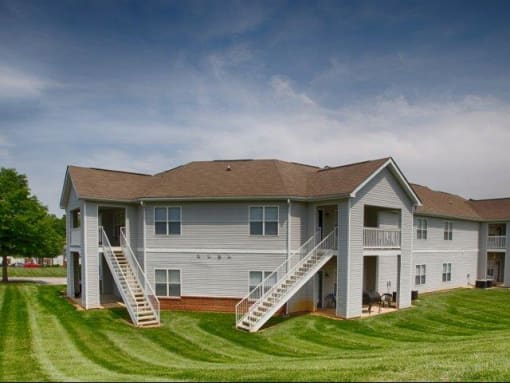 Exterior Northridge Crossing Apartments in North Raleigh