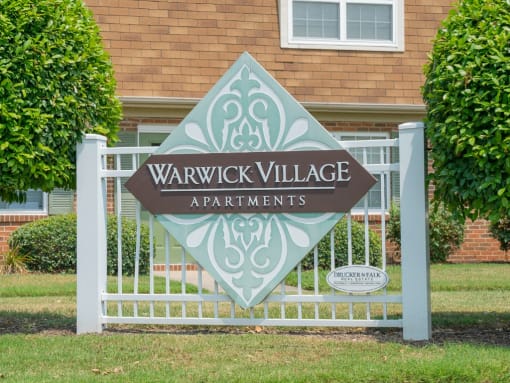 apartments in Newport News sign