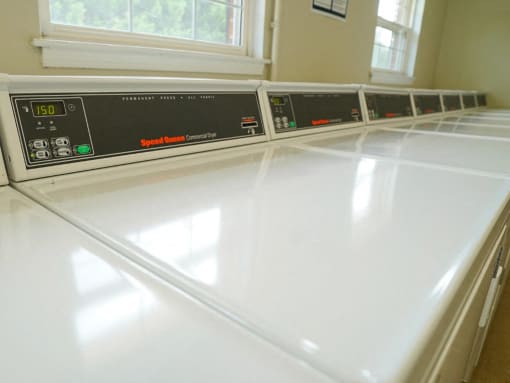 laundry at Wythe Creek apartments in Poquoson VA