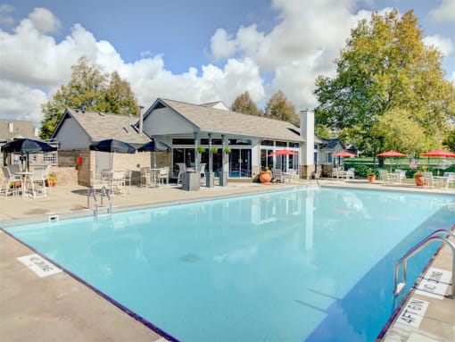 Mill Pond Apartments Simming Pool