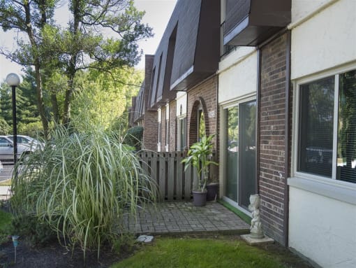 Shadow Hill Apartment Building