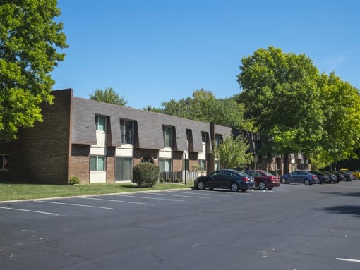 Shadow Hill Apartment Parking
