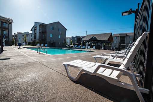 Poolside Relaxing Chairs at Eastpark Apartment Homes, Salem, OR