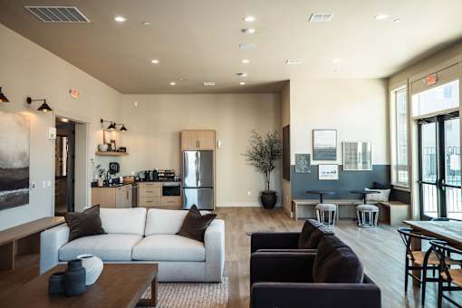 Clubroom With Kitchen at Eastpark Apartment Homes, Salem, OR 97301