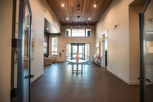 Large Lobby at Eastpark Apartment Homes, Oregon