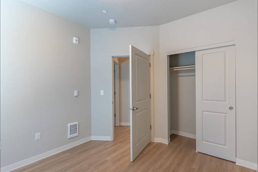 A room with a white door and a white wall at Cascade Place Apartment Homes, Molalla, OR