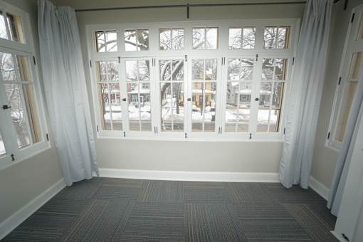 Second floor treetop views.