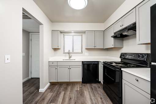 Efficient Appliances In Kitchen at Black Hawk Apartments, Fort Wayne, IN