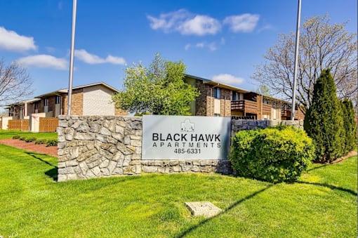 Elegant Sign Board at Black Hawk Apartments, Fort Wayne, 46815